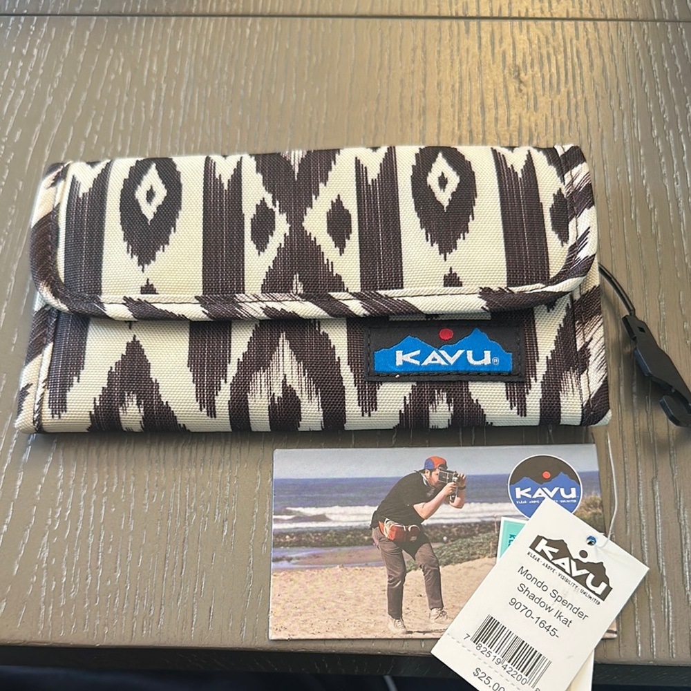 Kavu Cream and Brown Patterned Wallet